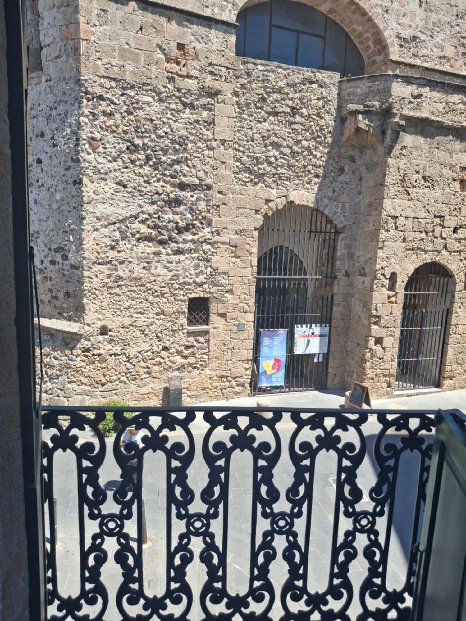Di Porta A Terra *
